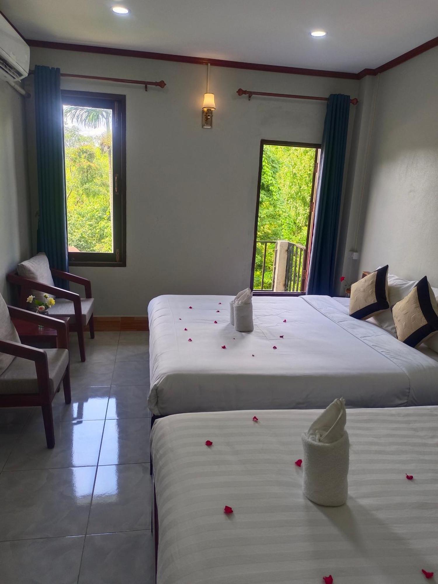 Dok Champa Resort Vang Vieng Esterno foto